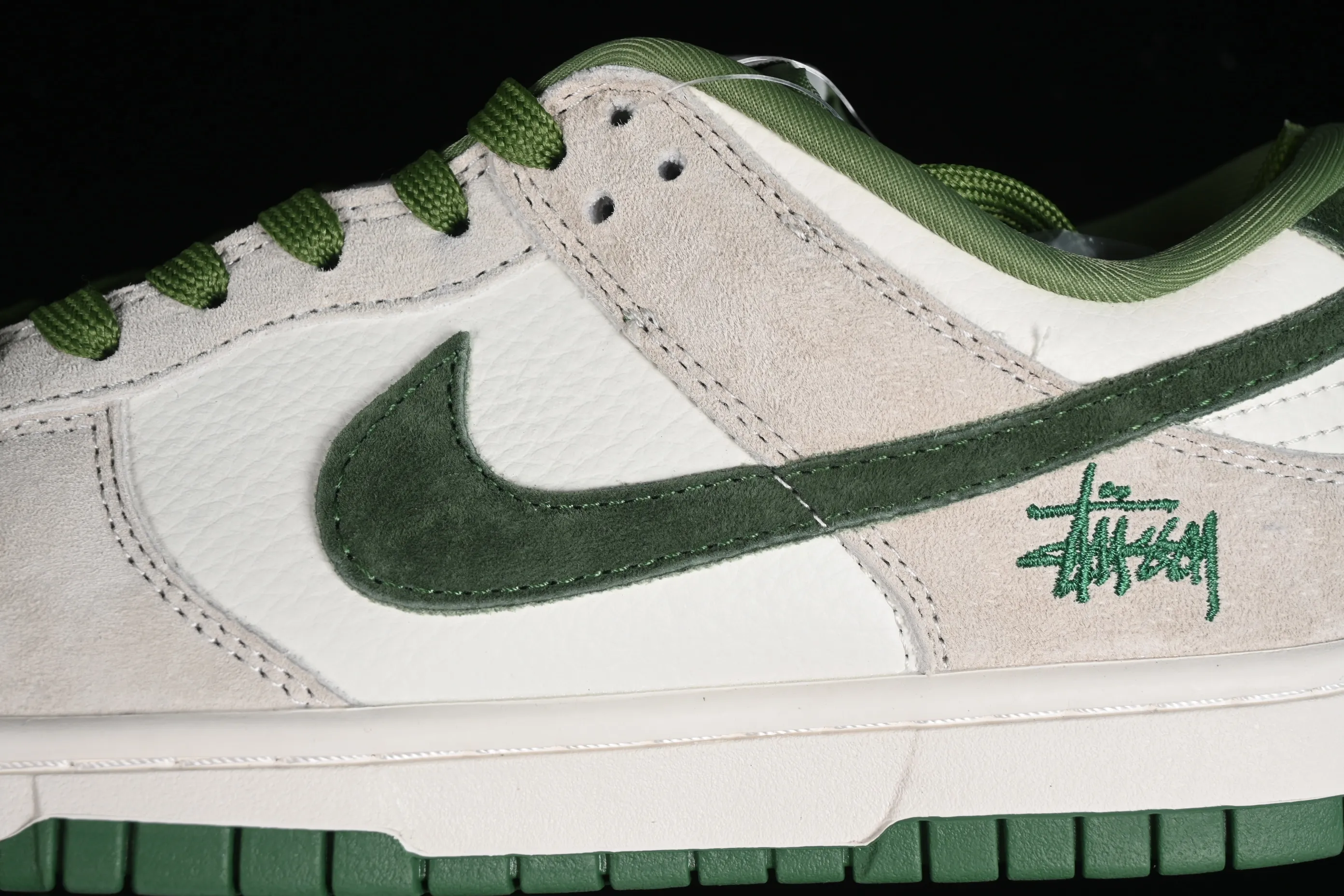 All Categories Nk SB Dunk Series Nk SB Dunk Low Low-top sneakers F version Stussy